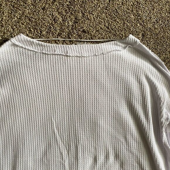 We the Free Top White Raw Hem Waffle Knit Womens Size Large - Picture 6 of 9